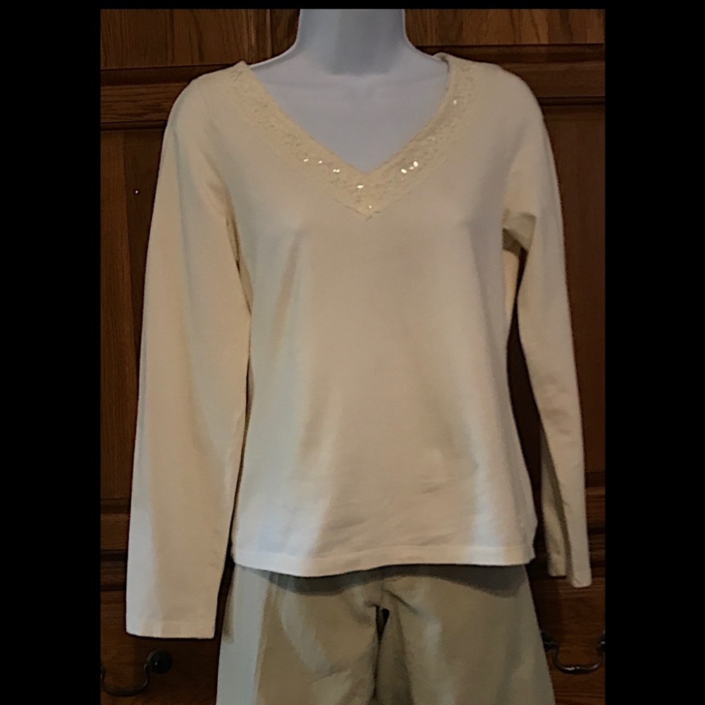Top Long Sleeve IZOD Size Medium